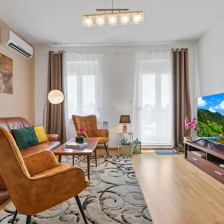 Heart Of The Center 2 By Zazi Apartmán Bratislava