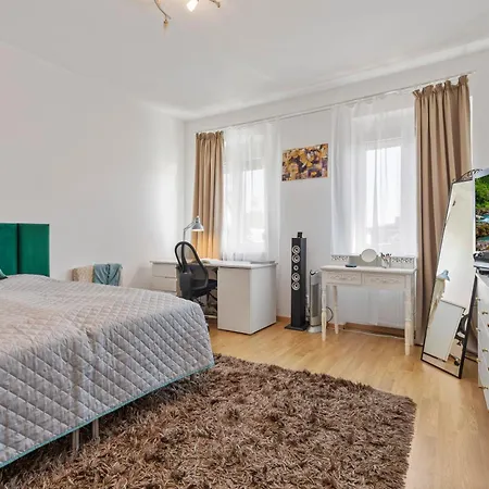 Heart Of The Center 2 By Zazi Apartment *