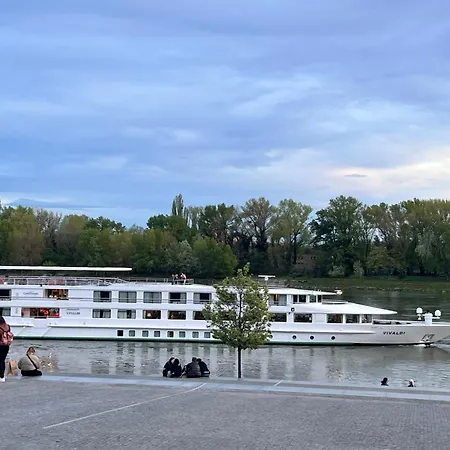 Heart Of The Center 2 By Zazi Lejlighed Bratislava