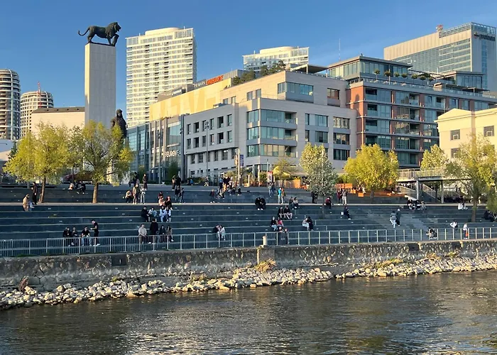 Heart Of The Center 2 By Zazi Apartment *